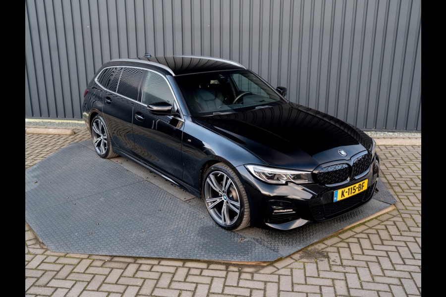 BMW 3-serie 320i High Executive | M-Sport | Laser | Stoelgeheugen | Trekhaak wegkl. | 19'' | Head Up | Camera | Keyless | Prijs Rijklaar!!