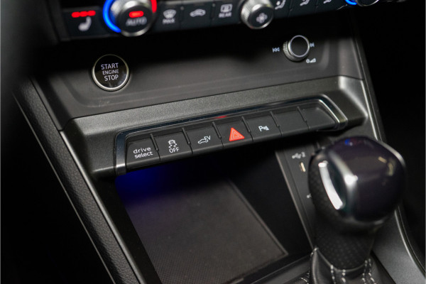 Audi Q3 Sportback 45 TFSI e S Edition 245PK | Pano | Sonos | Trekhaak | Sfeer | VOL! 12 MND Garantie