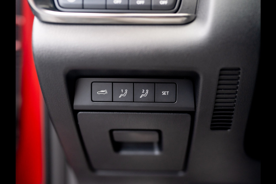 Mazda CX-30 2.0 e-SkyActiv-X M Hybrid Luxury | Leder | Stoelgeheugen | Bose | Head Up | Stoel & Stuur verw. | Prijs Rijklaar!!