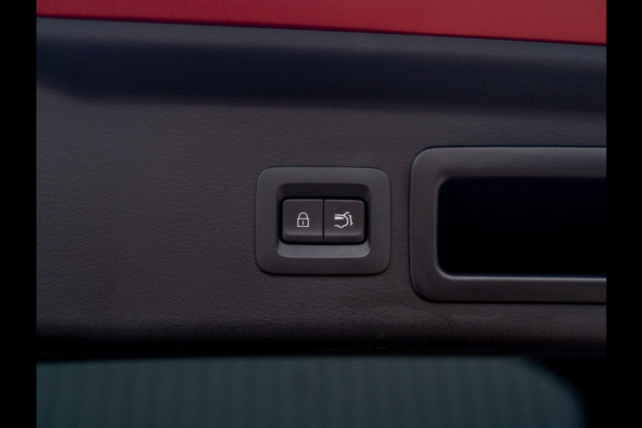 Mazda CX-30 2.0 e-SkyActiv-X M Hybrid Luxury | Leder | Stoelgeheugen | Bose | Head Up | Stoel & Stuur verw. | Prijs Rijklaar!!