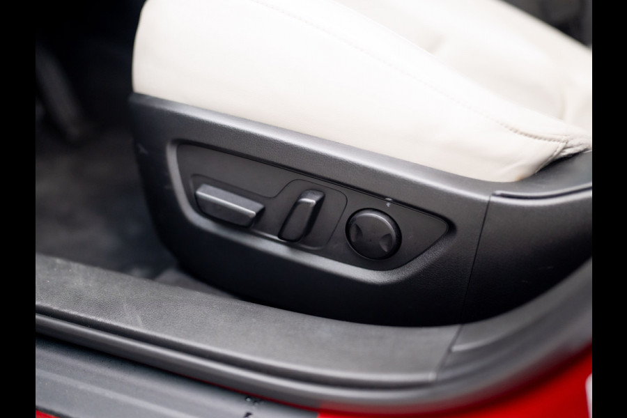 Mazda CX-30 2.0 e-SkyActiv-X M Hybrid Luxury | Leder | Stoelgeheugen | Bose | Head Up | Stoel & Stuur verw. | Prijs Rijklaar!!