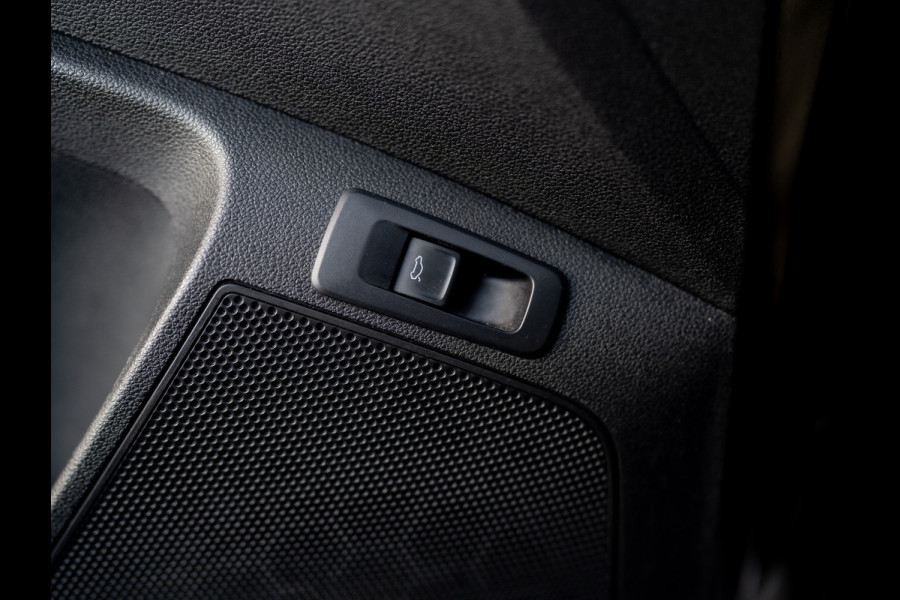 Škoda Karoq 1.5 TSI ACT Business Edition Plus | Elk. A-klep | Camera | Adapt. Cr. | Prijs Rijklaar!!