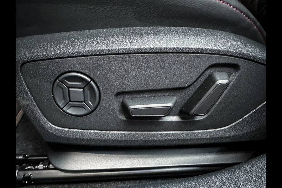 Audi S3 Sportback 2.0 TFSI S3 quattro Akrapovic |SONOS|RS-Seats|Leder|Panorama