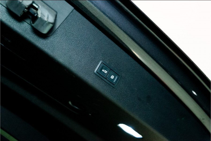 Audi e-tron Sportback S Quattro 95 kWh 504PK | Pano | B&O | RS Stoelen | Sfeer | 12 MND Garantie