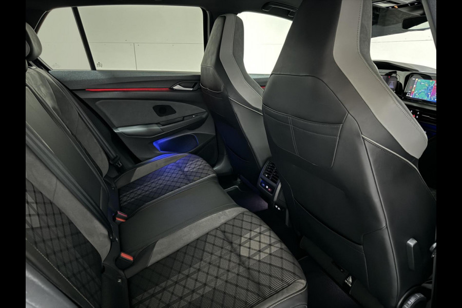 Volkswagen Golf 1.5 eTSI R-Line Pano Harman/Kardon Carplay Sfeer