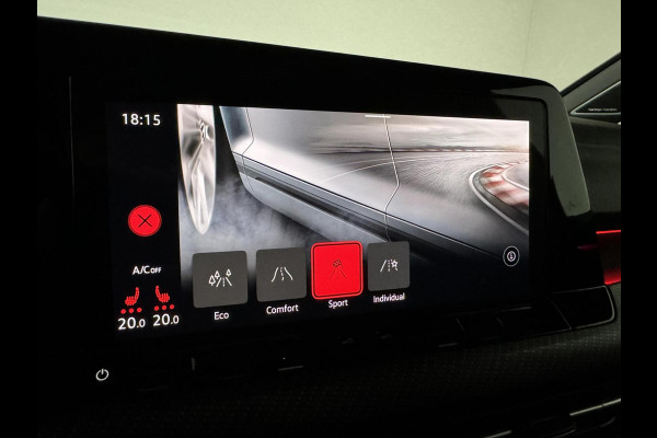 Volkswagen Golf 1.5 eTSI R-Line Pano Harman/Kardon Carplay Sfeer