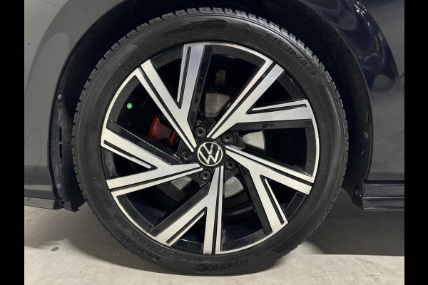 Volkswagen Golf 1.5 eTSI R-Line Pano Harman/Kardon Carplay Sfeer