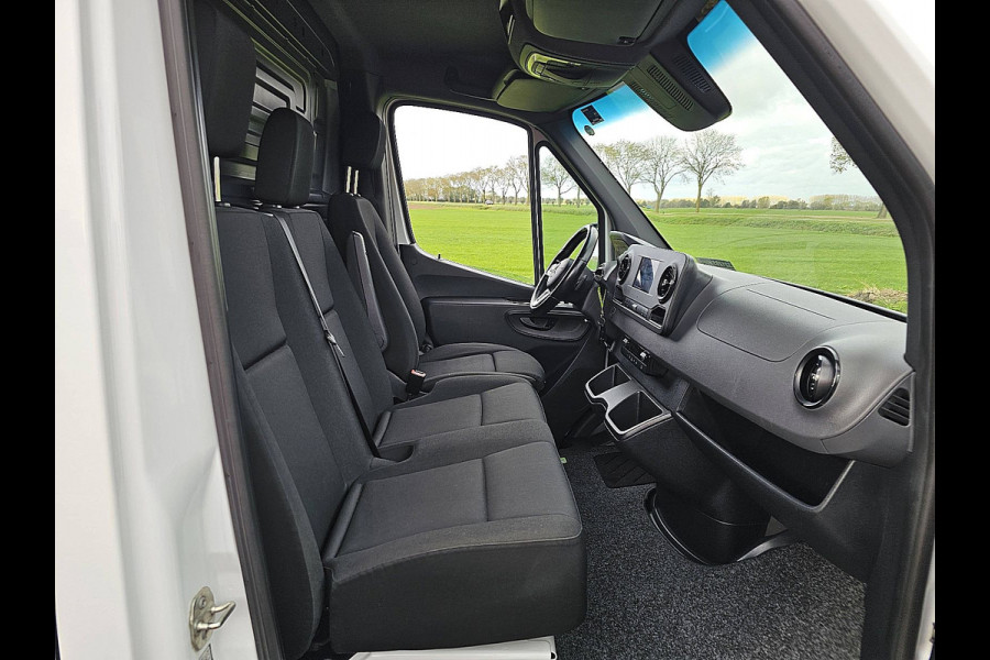 Mercedes-Benz Sprinter 314 2.2 CDI L2H2 EURO VI-D Automaat Mbux Standkachel Airco Adaptieve Cruise Camera PDC WP-Inrichting RWD Euro6 143 PK!
