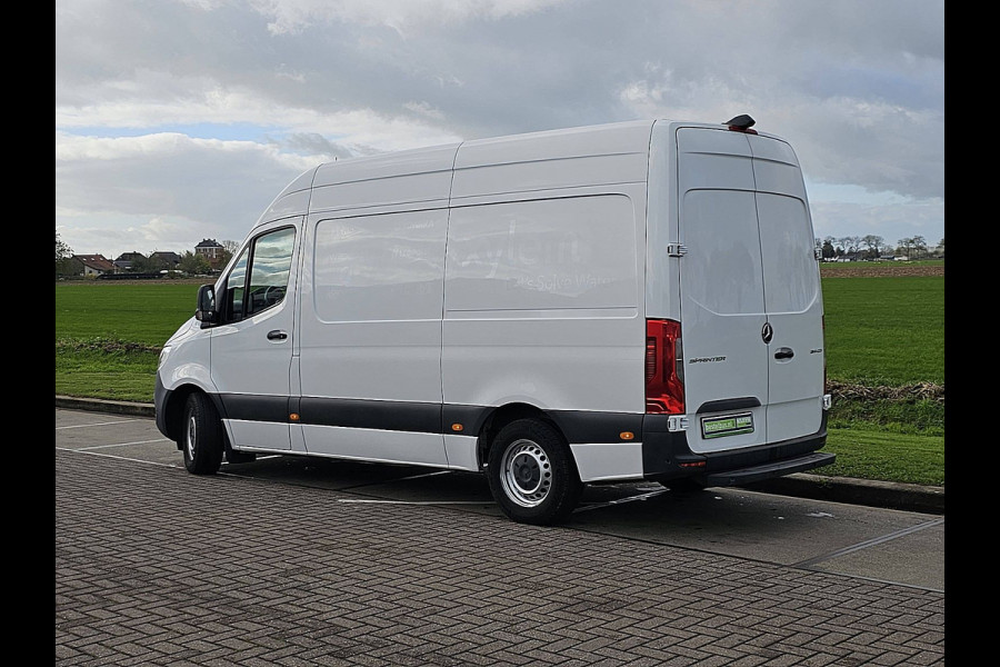 Mercedes-Benz Sprinter 314 2.2 CDI L2H2 EURO VI-D Automaat Mbux Standkachel Airco Adaptieve Cruise Camera PDC WP-Inrichting RWD Euro6 143 PK!