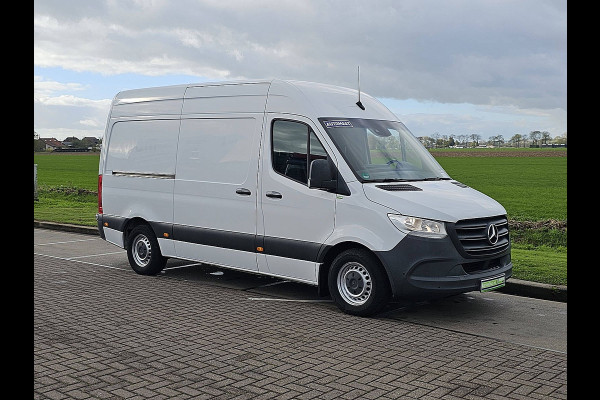 Mercedes-Benz Sprinter 314 2.2 CDI L2H2 EURO VI-D Automaat Mbux Standkachel Airco Adaptieve Cruise Camera PDC WP-Inrichting RWD Euro6 143 PK!