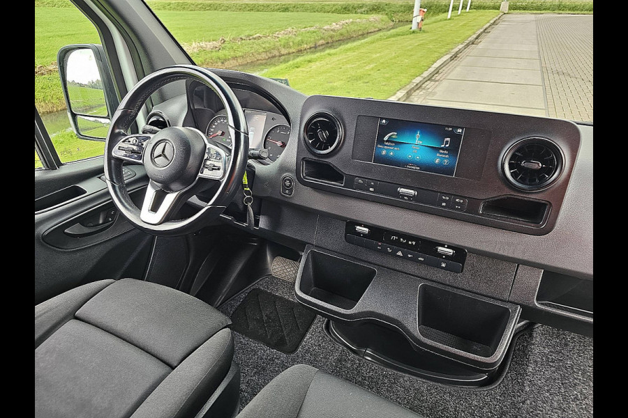 Mercedes-Benz Sprinter 314 2.2 CDI L2H2 EURO VI-D Automaat Mbux Standkachel Airco Adaptieve Cruise Camera PDC WP-Inrichting RWD Euro6 143 PK!