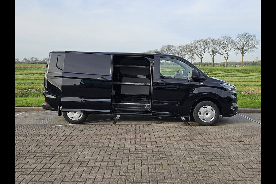 Ford Transit Custom 320 2.0 TDCI L2H1 LED Navi Verlengde Fabrieksgarantie! Apple Carplay Airco Euro6 136 PK!