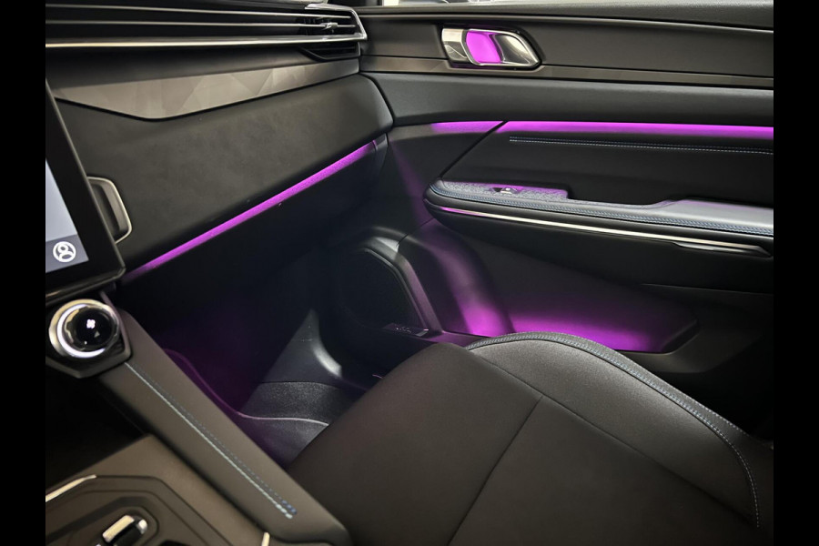 Lynk & Co 01 1.5 Plug-in Black Edition Sfeerver. 360° NAP