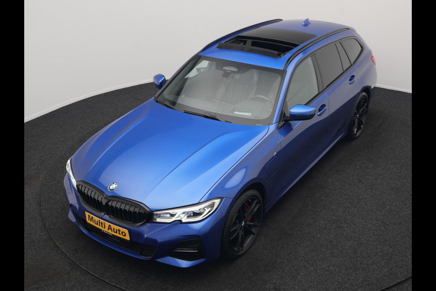 BMW 3 Serie Touring 330e M Sport Plug In Hybrid 293pk Dealer O.H. PHEV | Panodak | Head Up | 360 Camera | Adaptive Cruise | Harman & Kardon | Nappa Lederen Sportstoelen Memory & Verwarmd | Adaptief Onderstel | Laser LED | Apple Carplay | Sfeerverlichting |