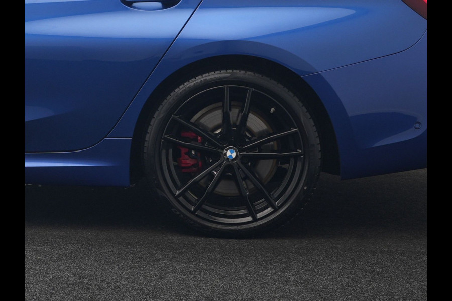 BMW 3 Serie Touring 330e M Sport Plug In Hybrid 293pk Dealer O.H. PHEV | Panodak | Head Up | 360 Camera | Adaptive Cruise | Harman & Kardon | Nappa Lederen Sportstoelen Memory & Verwarmd | Adaptief Onderstel | Laser LED | Apple Carplay | Sfeerverlichting |