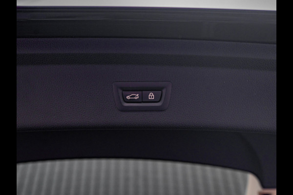 BMW 3-serie Gran Turismo | Apple Carplay | Head Up | Keyless | 320i Executive Prijs Rijklaar!!