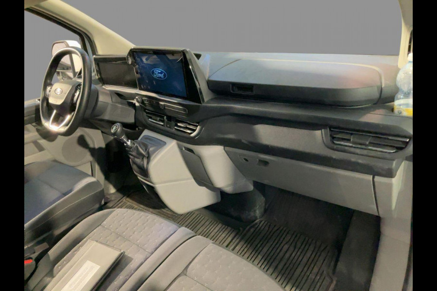 Ford Transit Custom 320 2.0 TDCI L1H1 Limited 150pk! | 17 inch | Stoelverwarming | Camera | Parkeersensoren | Volledig meegespoten bumpers