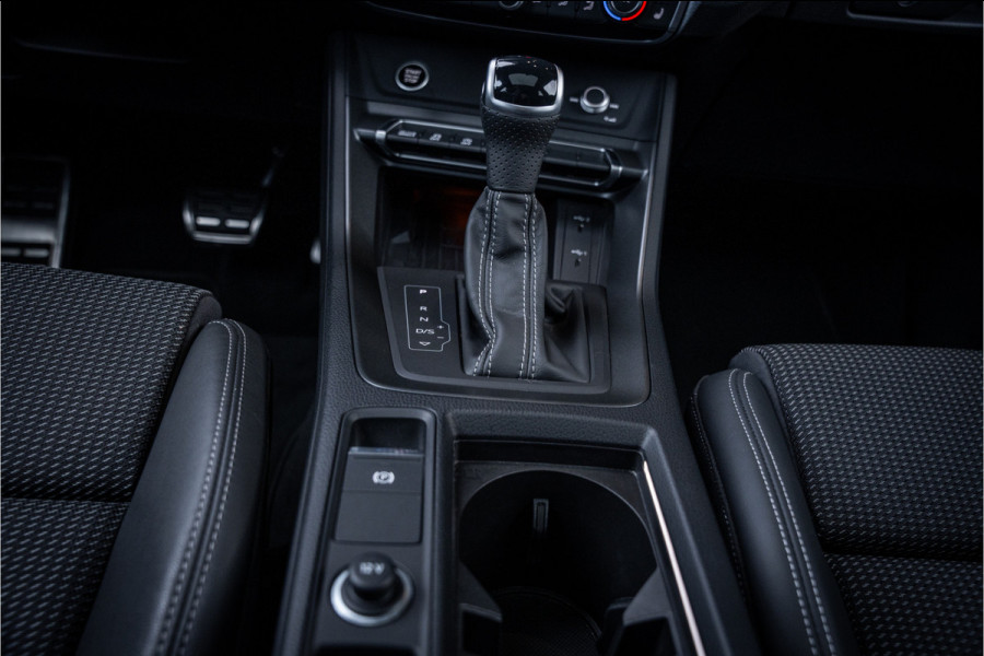 Audi Q3 Sportback 35 TFSI S Edition Competition - Panorama | Sonos | Carbon | Elek. Trekhaak | 360 Camera