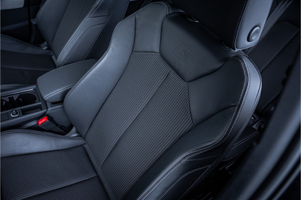 Audi Q3 Sportback 35 TFSI S Edition Competition - Panorama | Sonos | Carbon | Elek. Trekhaak | 360 Camera