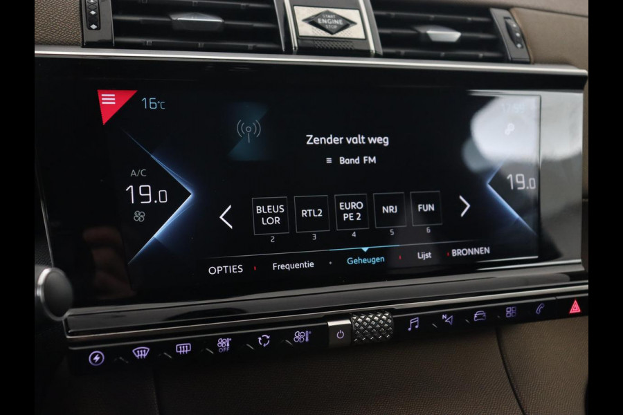 DS 7 Crossback E-Tense Be Chic | Camera | Bi-Xenon | Carplay | Navigatie | 19'' | Digital Cockpit | Climate control | Parkeerhulp | Cruise control | PHEV | Plug In