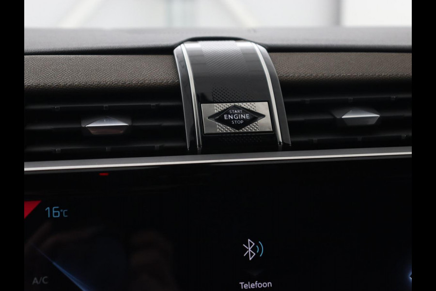DS 7 Crossback E-Tense Be Chic | Camera | Bi-Xenon | Carplay | Navigatie | 19'' | Digital Cockpit | Climate control | Parkeerhulp | Cruise control | PHEV | Plug In