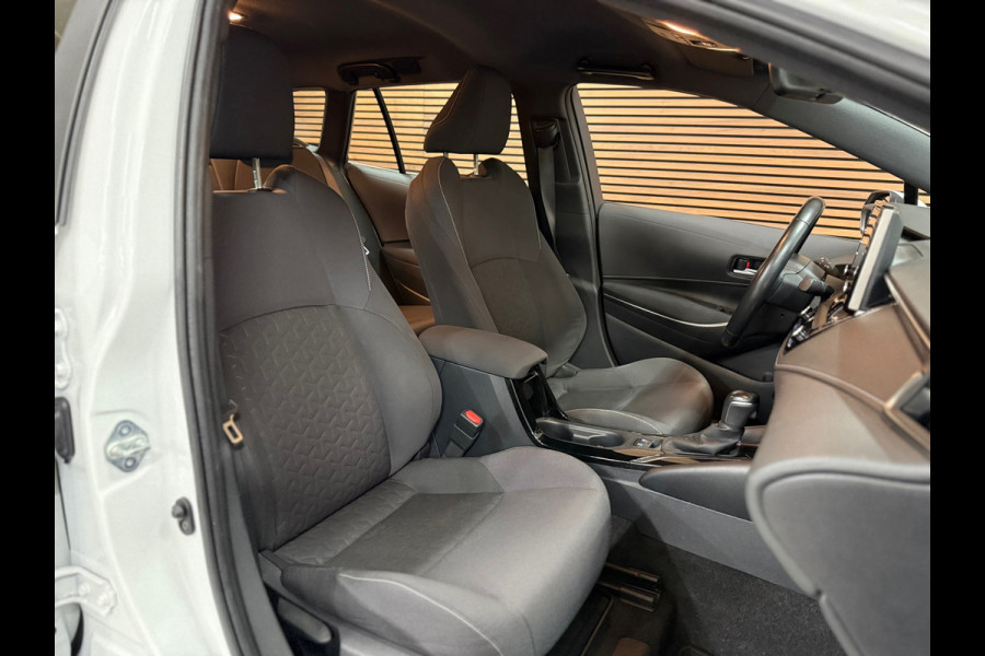 Toyota Corolla Touring Sports 1.8 Hybrid Active | Trekhaak | Camera | Carplay | 16' inch | NAP | LED | DAB