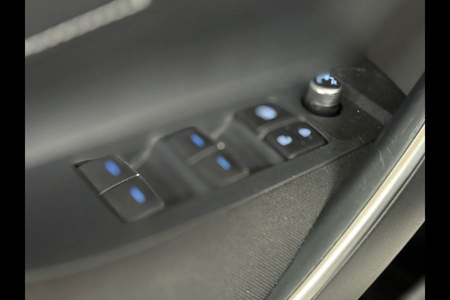 Toyota Corolla Touring Sports 1.8 Hybrid Active | Trekhaak | Camera | Carplay | 16' inch | NAP | LED | DAB