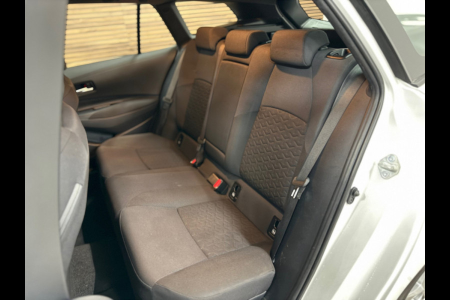 Toyota Corolla Touring Sports 1.8 Hybrid Active | Trekhaak | Camera | Carplay | 16' inch | NAP | LED | DAB