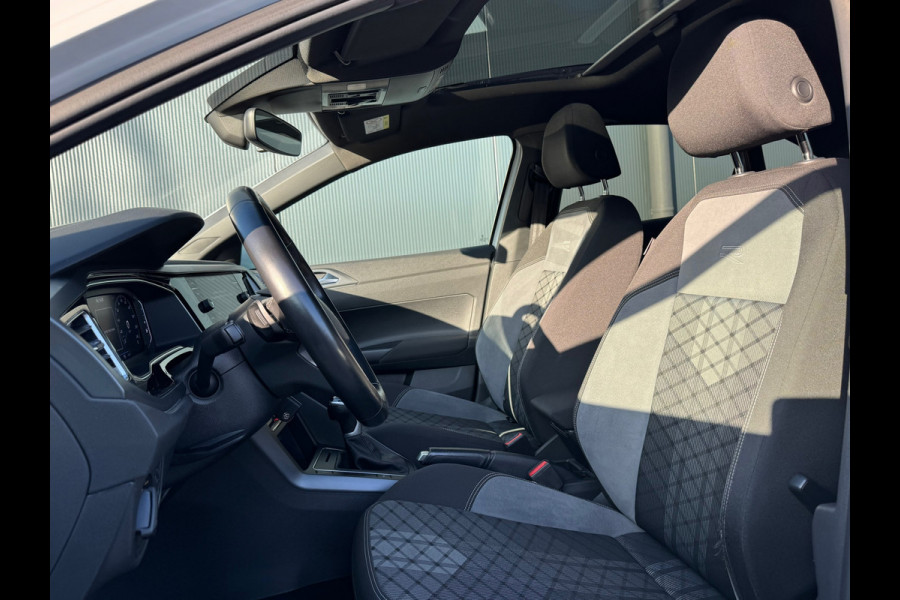 Volkswagen Taigo 1.0 TSI Automaat R-Line * Panorama * Virtual Cockpit * 18 Inch Velgen *