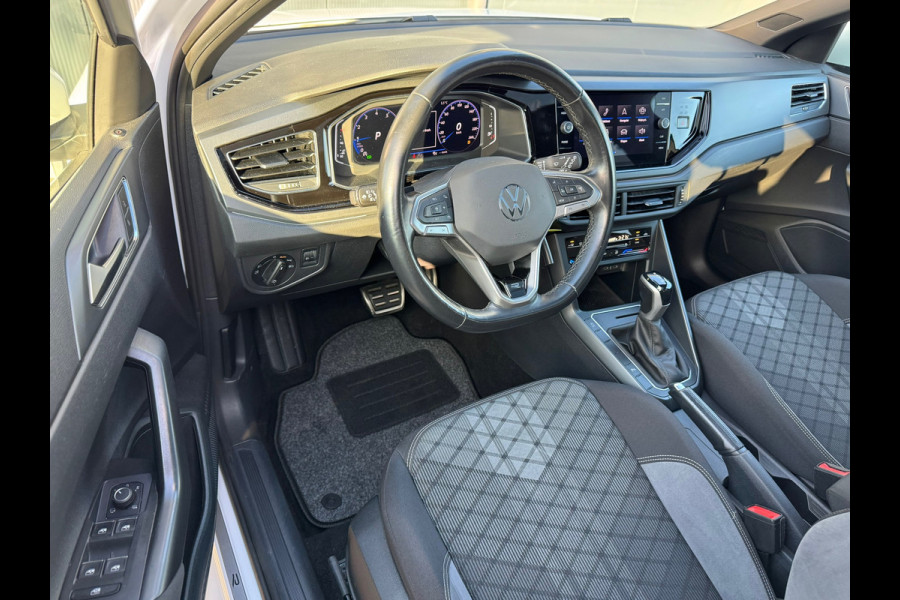 Volkswagen Taigo 1.0 TSI Automaat R-Line * Panorama * Virtual Cockpit * 18 Inch Velgen *