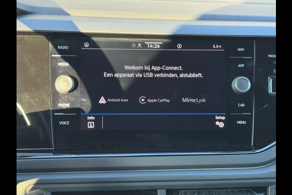 Volkswagen Taigo 1.0 TSI Automaat R-Line * Panorama * Virtual Cockpit * 18 Inch Velgen *