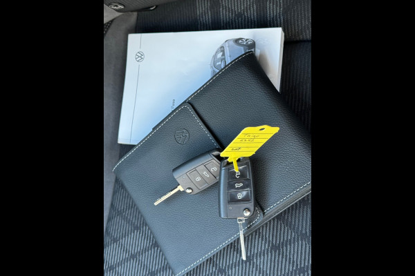 Volkswagen Taigo 1.0 TSI Automaat R-Line * Panorama * Virtual Cockpit * 18 Inch Velgen *