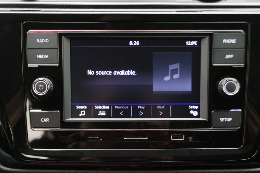 Volkswagen Touran 1.4 TSI DSG Highline Edition R-Line 7p Climate, ACC, Stuur/Stoel Verwarming, Apple Carplay, LED, Trekhaak, 18''