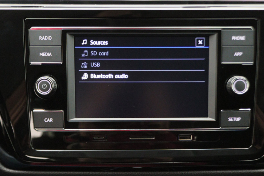 Volkswagen Touran 1.4 TSI DSG Highline Edition R-Line 7p Climate, ACC, Stuur/Stoel Verwarming, Apple Carplay, LED, Trekhaak, 18''