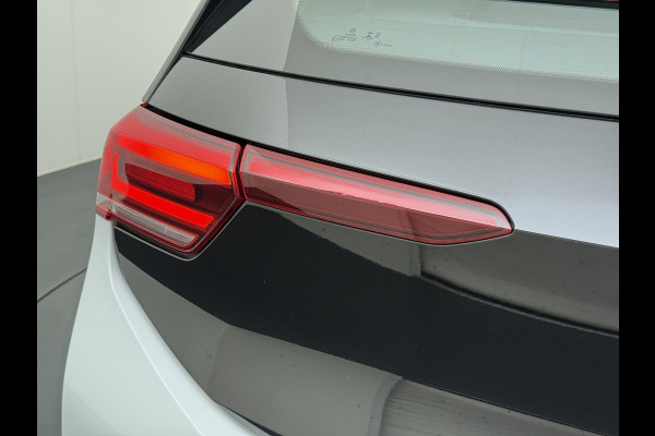 Volkswagen ID.3 PRO PERFORMANCE 58 kWh 204 PK | SOH91% | Warmtepomp | Stoel- & Stuurverwarming | Trekhaak | Adaptieve Cruise Control | Lane Assist