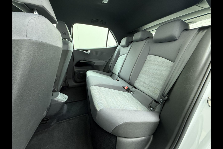 Volkswagen ID.3 PRO PERFORMANCE 58 kWh 204 PK | SOH91% | Warmtepomp | Stoel- & Stuurverwarming | Trekhaak | Adaptieve Cruise Control | Lane Assist