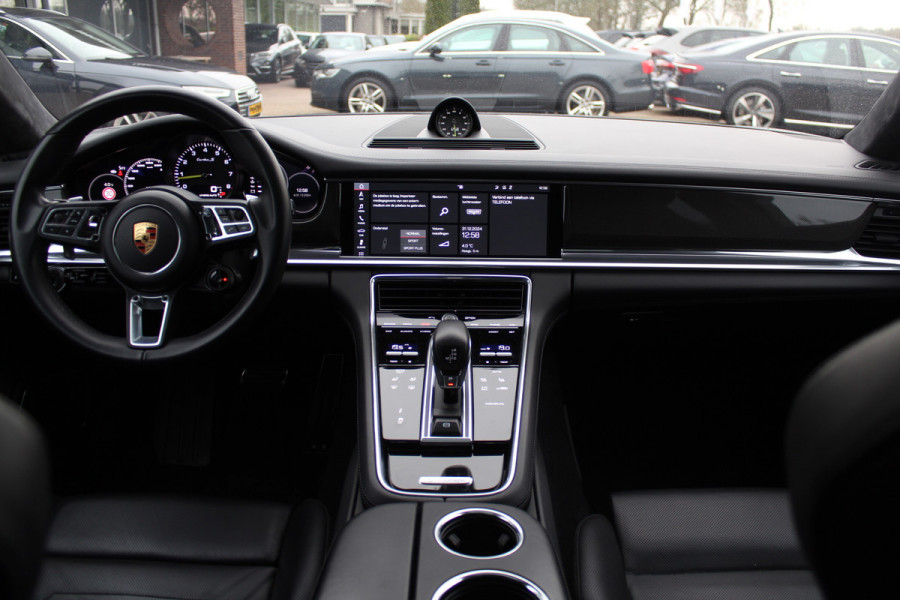 Porsche Panamera 4.0 Turbo S E-Hybrid / Panoramadak / 360Camera / Achterasbesturing / Nachtzicht / Softclose / 21'' / Sportuitlaat / Matrix LED / Carbon intr. / Bose / Sportdesign / Volleder / Dodehoek / DAB / ACC