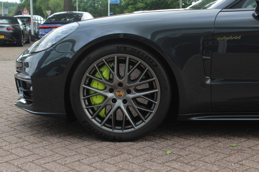 Porsche Panamera 4.0 Turbo S E-Hybrid / Panoramadak / 360Camera / Achterasbesturing / Nachtzicht / Softclose / 21'' / Sportuitlaat / Matrix LED / Carbon intr. / Bose / Sportdesign / Volleder / Dodehoek / DAB / ACC