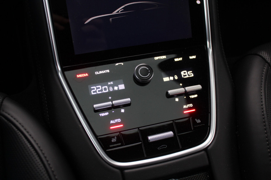 Porsche Panamera 4.0 Turbo S E-Hybrid / Panoramadak / 360Camera / Achterasbesturing / Nachtzicht / Softclose / 21'' / Sportuitlaat / Matrix LED / Carbon intr. / Bose / Sportdesign / Volleder / Dodehoek / DAB / ACC