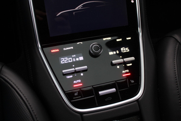 Porsche Panamera 4.0 Turbo S E-Hybrid / Panoramadak / 360Camera / Achterasbesturing / Nachtzicht / Softclose / 21'' / Sportuitlaat / Matrix LED / Carbon intr. / Bose / Sportdesign / Volleder / Dodehoek / DAB / ACC