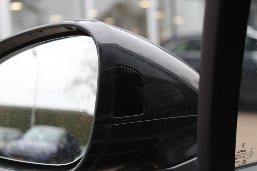 Porsche Panamera 4.0 Turbo S E-Hybrid / Panoramadak / 360Camera / Achterasbesturing / Nachtzicht / Softclose / 21'' / Sportuitlaat / Matrix LED / Carbon intr. / Bose / Sportdesign / Volleder / Dodehoek / DAB / ACC