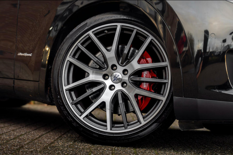 Maserati Levante 3.0 V6 S TwinTurbo AWD GranSport 430 PK Leder Luchtvering 21''