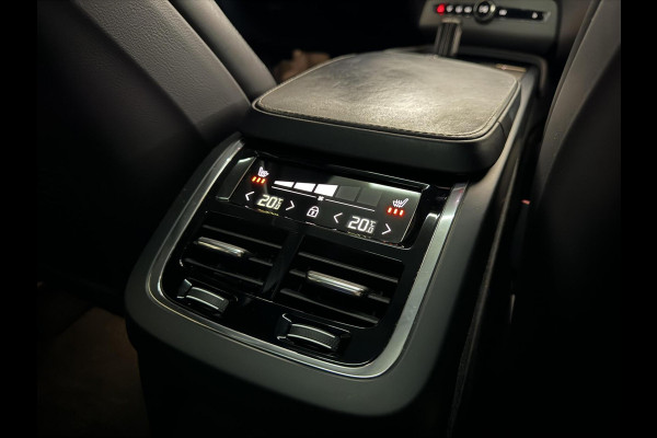 Volvo XC90 2.0 T8 Recharge AWD R-Design Pano B&W Luchtvering Trekh. 360°
