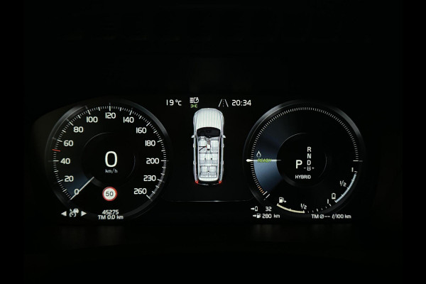Volvo XC90 2.0 T8 Recharge AWD R-Design Pano B&W Luchtvering Trekh. 360°