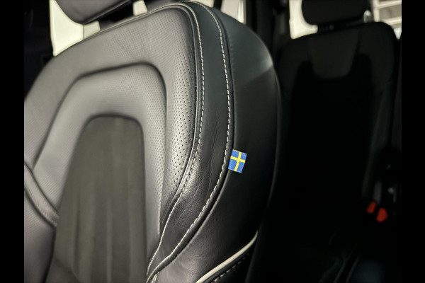 Volvo XC90 2.0 T8 Recharge AWD R-Design Pano B&W Luchtvering Trekh. 360°