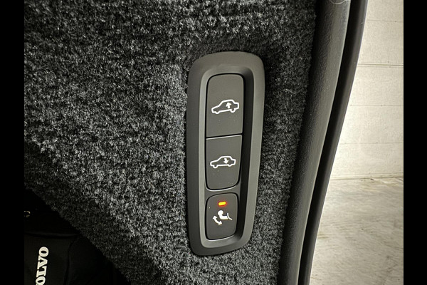Volvo XC90 2.0 T8 Recharge AWD R-Design Pano B&W Luchtvering Trekh. 360°