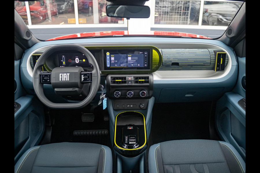 Fiat Grande Panda Red 11 kW 44 kWh | Airco | Cruise | Apple Carplay | 16" | PDC