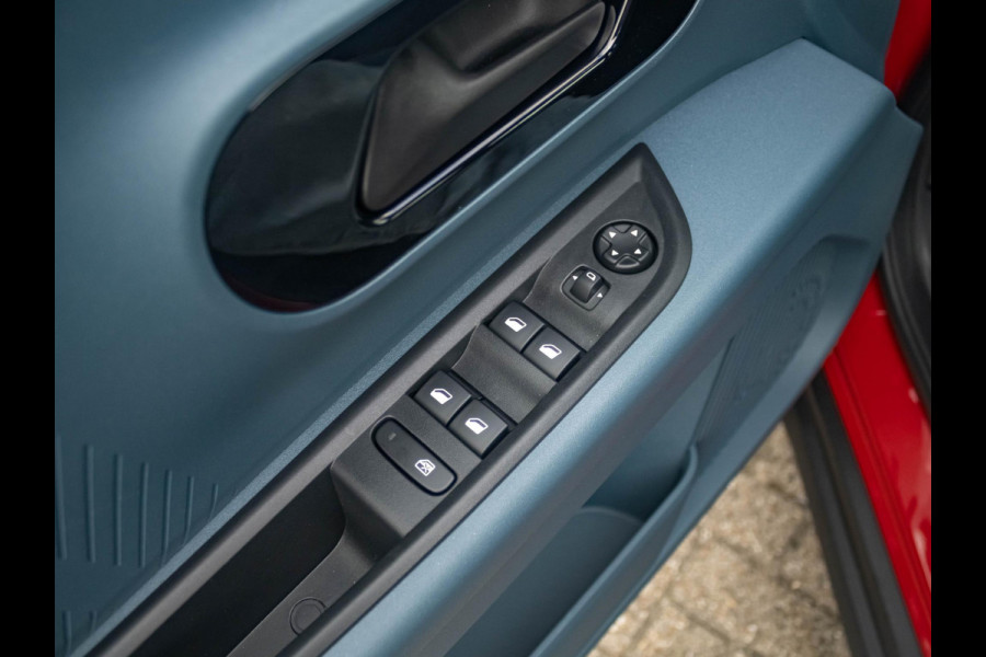 Fiat Grande Panda Red 11 kW 44 kWh | Airco | Cruise | Apple Carplay | 16" | PDC