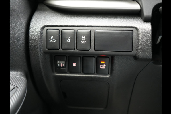 Mitsubishi Eclipse Cross 2.4 Intense Plug In Hybrid 188pk PHEV | Trekhaak | Apple Carplay | Voorstoelen Verwarmd | Keyless | Cruise Control | DAB |