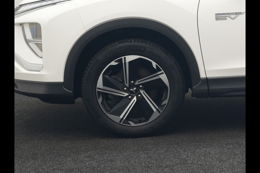 Mitsubishi Eclipse Cross 2.4 Intense Plug In Hybrid 188pk PHEV | Trekhaak | Apple Carplay | Voorstoelen Verwarmd | Keyless | Cruise Control | DAB |